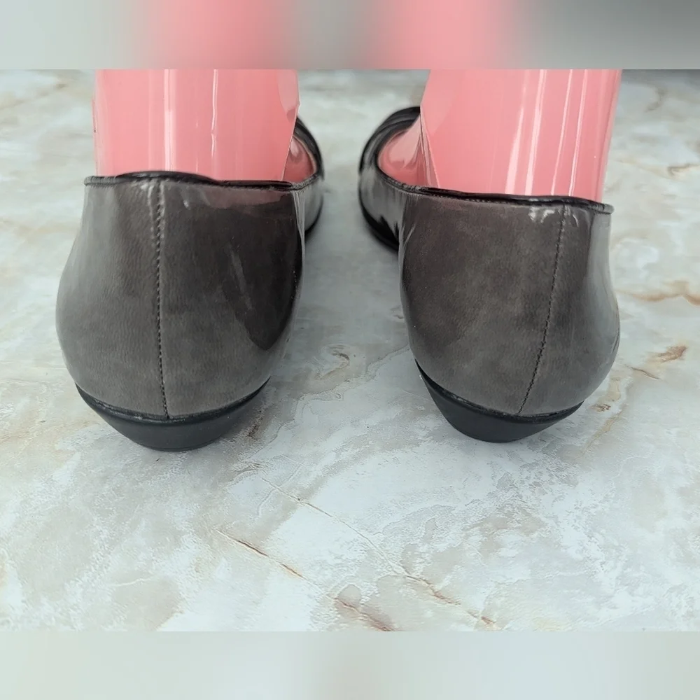 Naturalizer Woman's Patent Leather  Flats Buckle Detail‎ Size  7.5